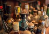 Архангельский предприниматель пытался продать 10 тысяч литров контрафактного алкоголя