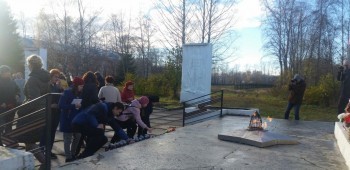 Коряжемцы почтили память погибших в Керчи (ФОТО) 