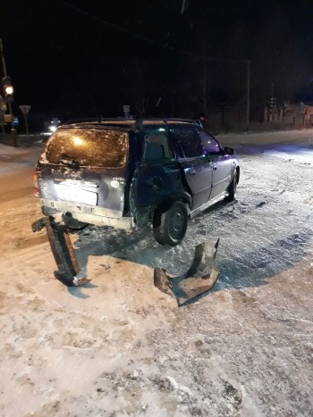 Коряжемская автоледи пострадала при столкновении своей иномарки с лесовозом (ФОТО) 