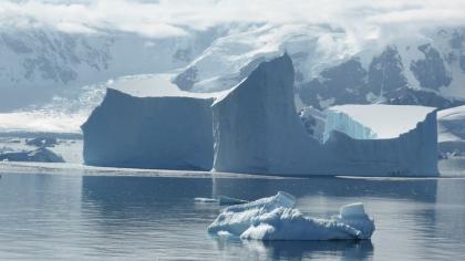 В Арктике 80 лет назад начался героический дрейф ледокола «Георгий Седов»