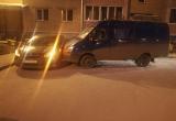 Припаркованный автомобиль совершил ДТП на улице Глейха в Коряжме (ФОТО) 
