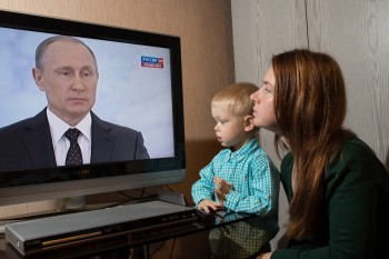 Владимир Путин не определился с участием в президентских выборах, заявили в Кремле