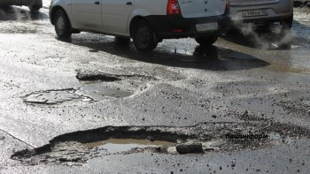 Жители Коряжмы возмущены состоянием улицы Строителей 