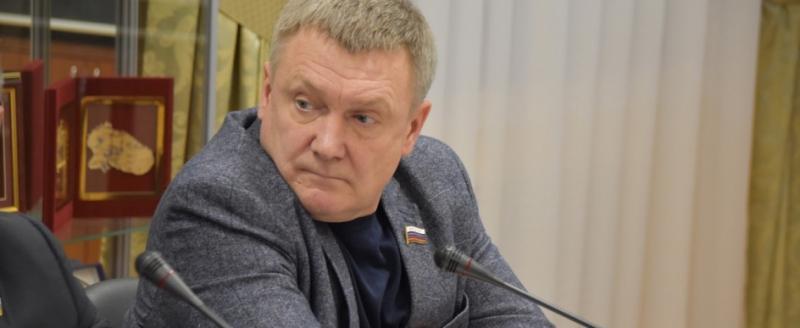 Архангельского единоросса исключили из фракции в областном собрании депутатов