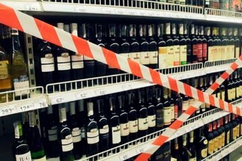 Продавец одной из торговых точек Коряжмы попался на продаже спиртного в День защиты детей