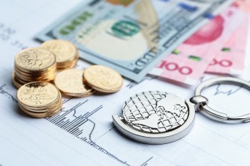 «Еще не конец»: экономист о росте доллара до 60 рублей