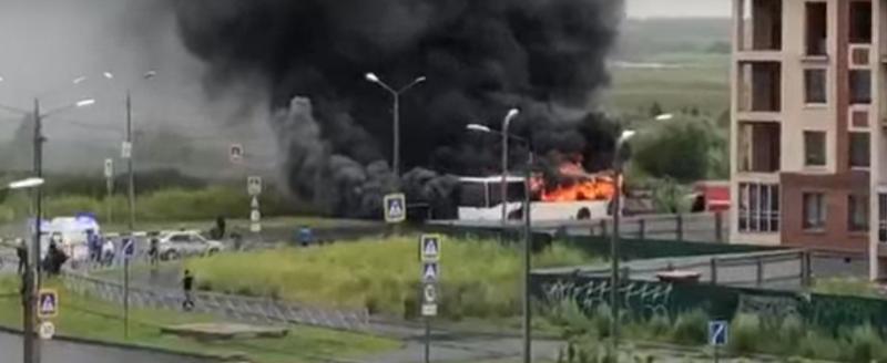 В Северодвинске сегодня утром сгорел рейсовый автобус (ВИДЕО)