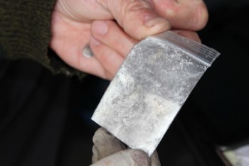 Подросток из Коряжмы попался на создании тайников-закладок с наркотиками