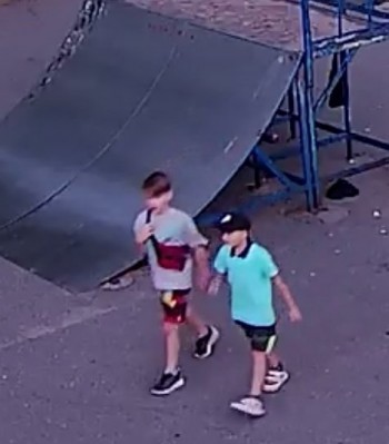 В Коряжме ищут малолетних вандалов, сломавших качалку в Александровском парке
