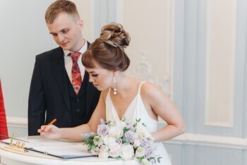 ЗАГСы Архангельской области в октябре испытали свадебный бум
