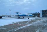 Самолет, летевший из Петербурга в Котлас, совершил вынужденную посадку из-за трещины в стекле