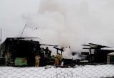 В Котласском районе сгорели двухквартирный дом, гараж и автомобиль