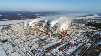 Крупнейший инвестор российской лесной промышленности договорился о продаже своей доли в группе 