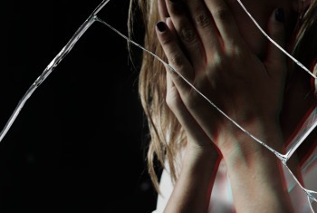 Жительница Онеги зарезала своего 41-летнего сожителя в ходе ссоры