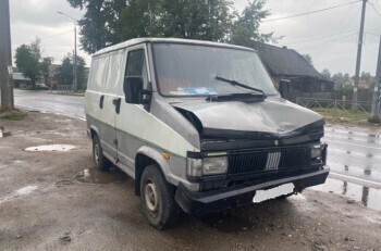 В Архангельской области северянин попал под колеса автомобиля и был госпитализирован
