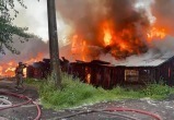МЧС: в Архангельске удалось локализовать крупный пожар на складах на площади 1500 «квадратов»