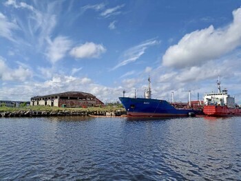 Власти Архангельска: разлив нефти в Северной Двине не сказался на питьевой воде