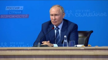 Владимир Путин предложил разрешить использовать маткапитал на сбор детей в школу