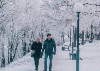 Эксперт назвала главные ошибки в уходе за кожей и волосами зимой