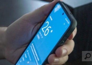 Врачи предупреждают россиян о вредной привычке использования смартфонов в темноте