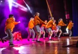 Десятки коряжемских танцоров показали свои умения на отчетном концерте академии "Лайм"