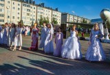 Дефиле свадебных платьев стало «изюминкой» праздника в Котласе