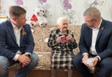 102 года героизма: в Архангельской области ветераны принимают поздравления в честь Дня Победы