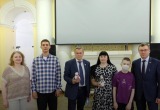 «Генетические братья»: в Архангельске впервые встретились донор костного мозга и спасённый им ребёнок